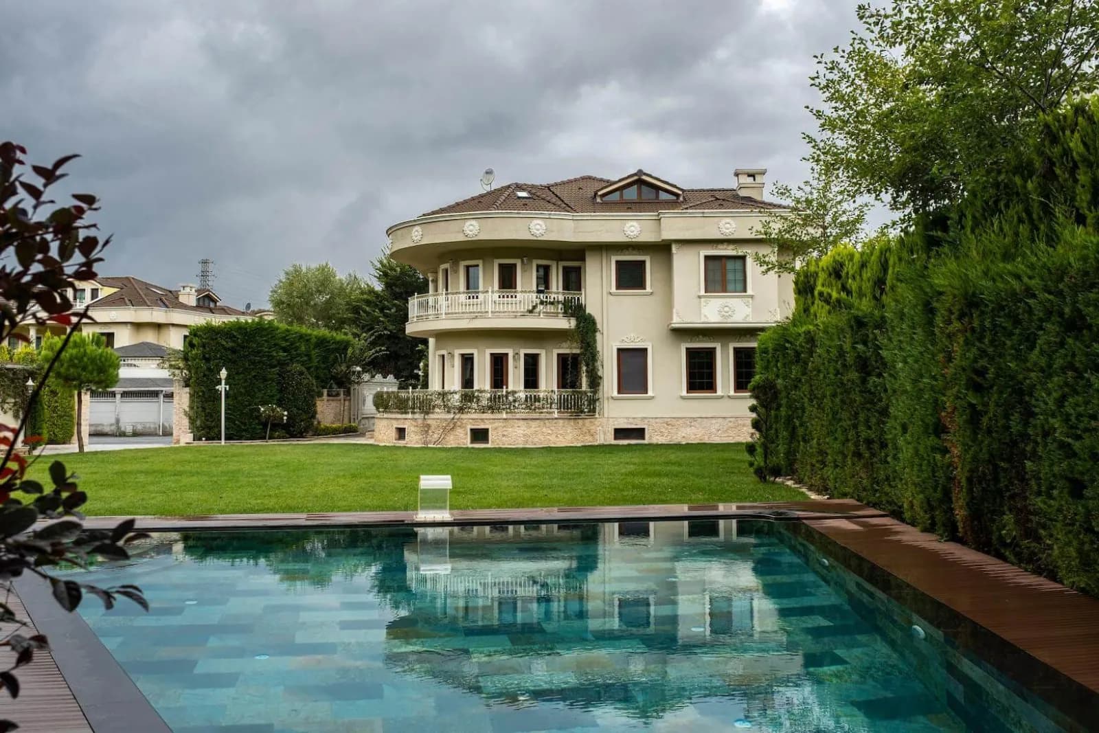 Kemerburgaz Villa — 1