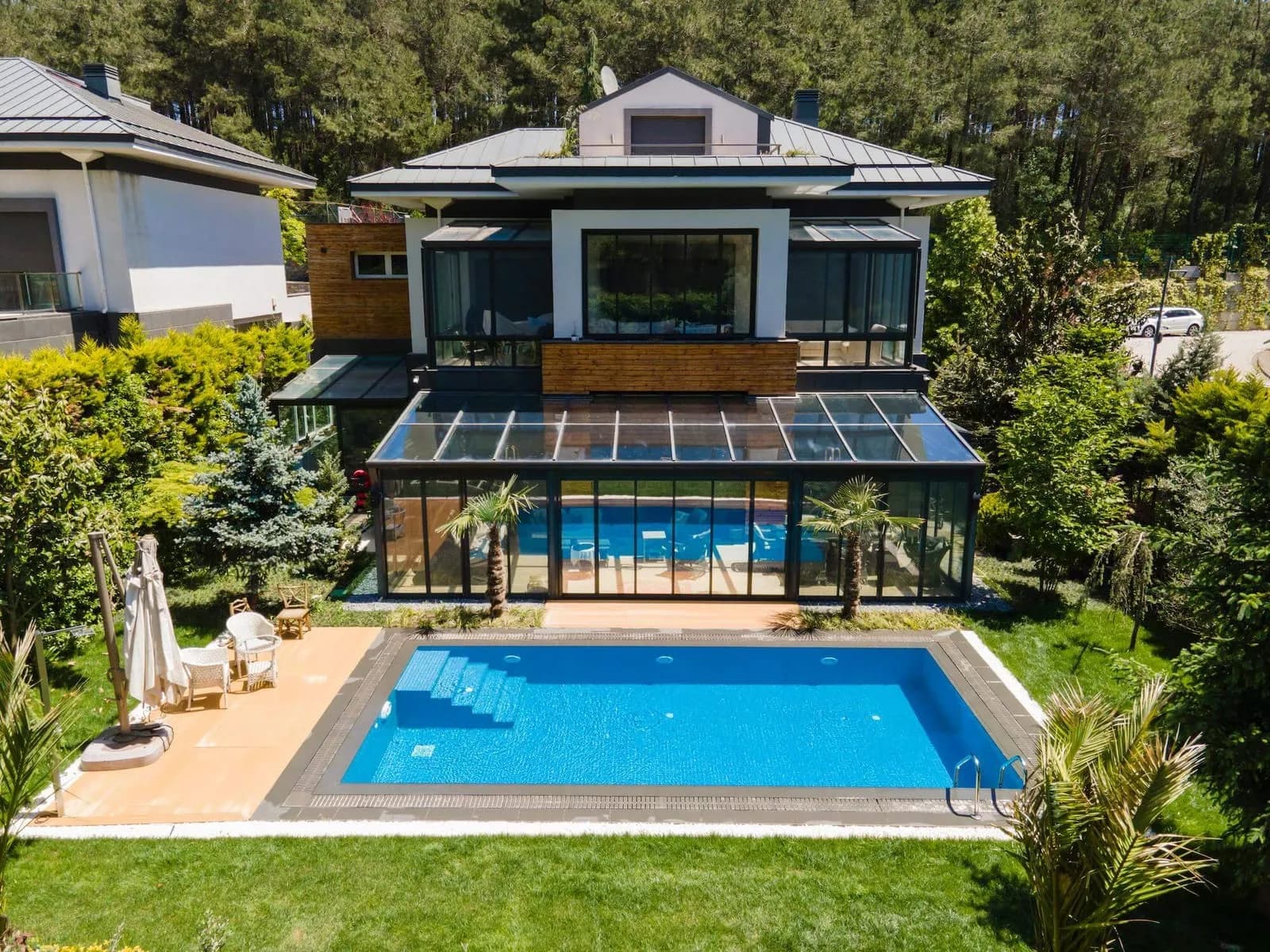 Kış Bahçeli Villa Havuzu — 2