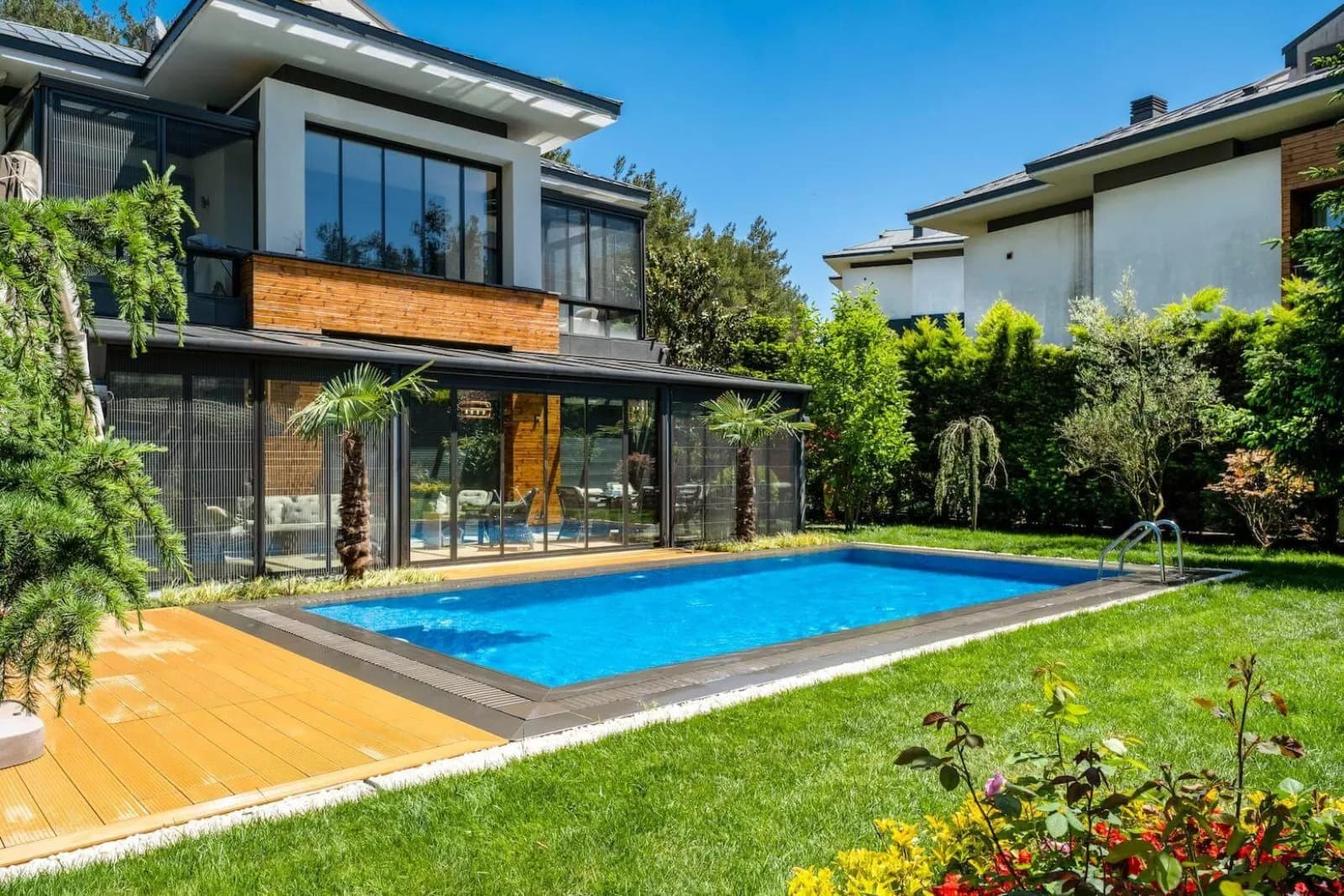 Kış Bahçeli Villa Havuzu — 4