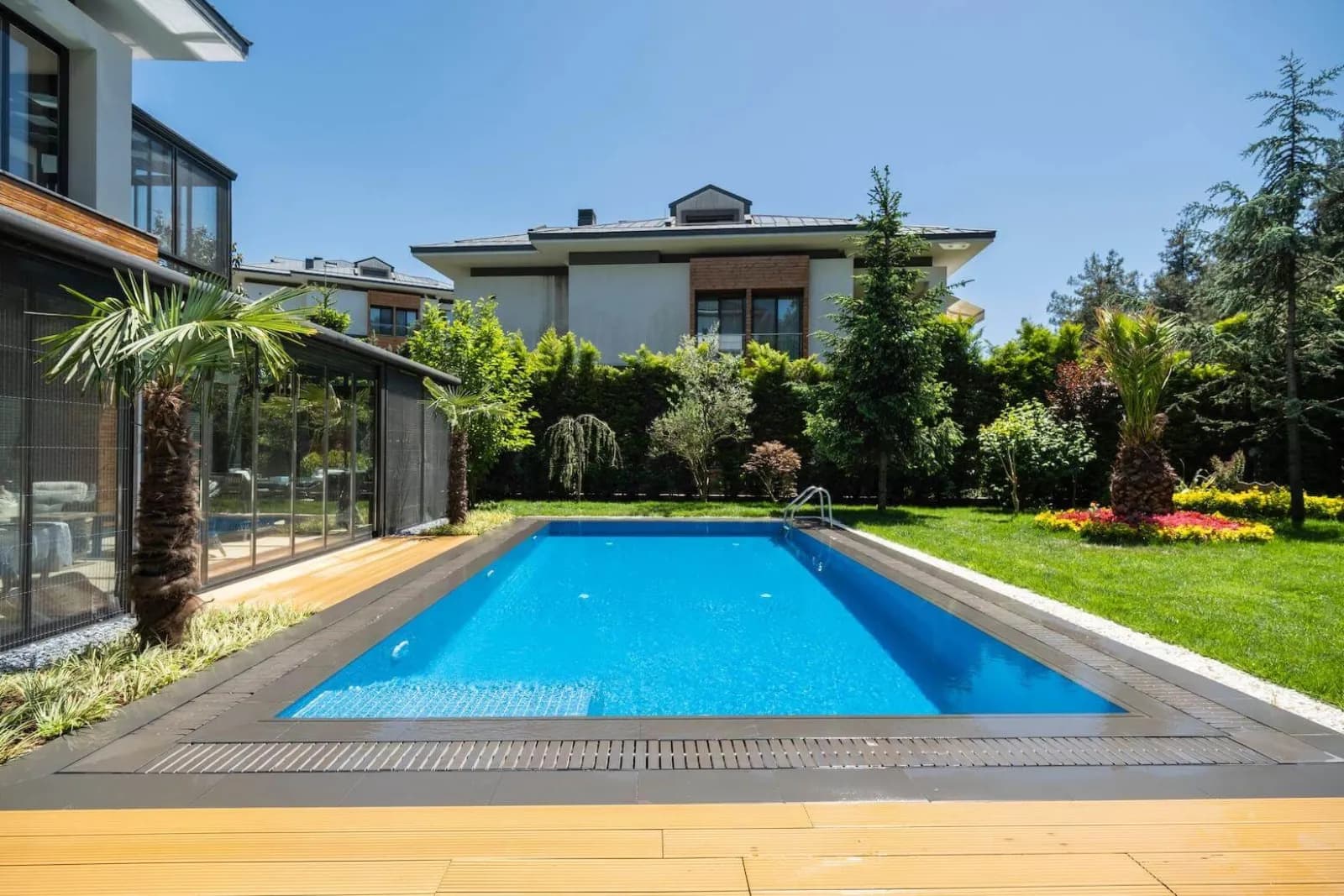 Kış Bahçeli Villa Havuzu — 5
